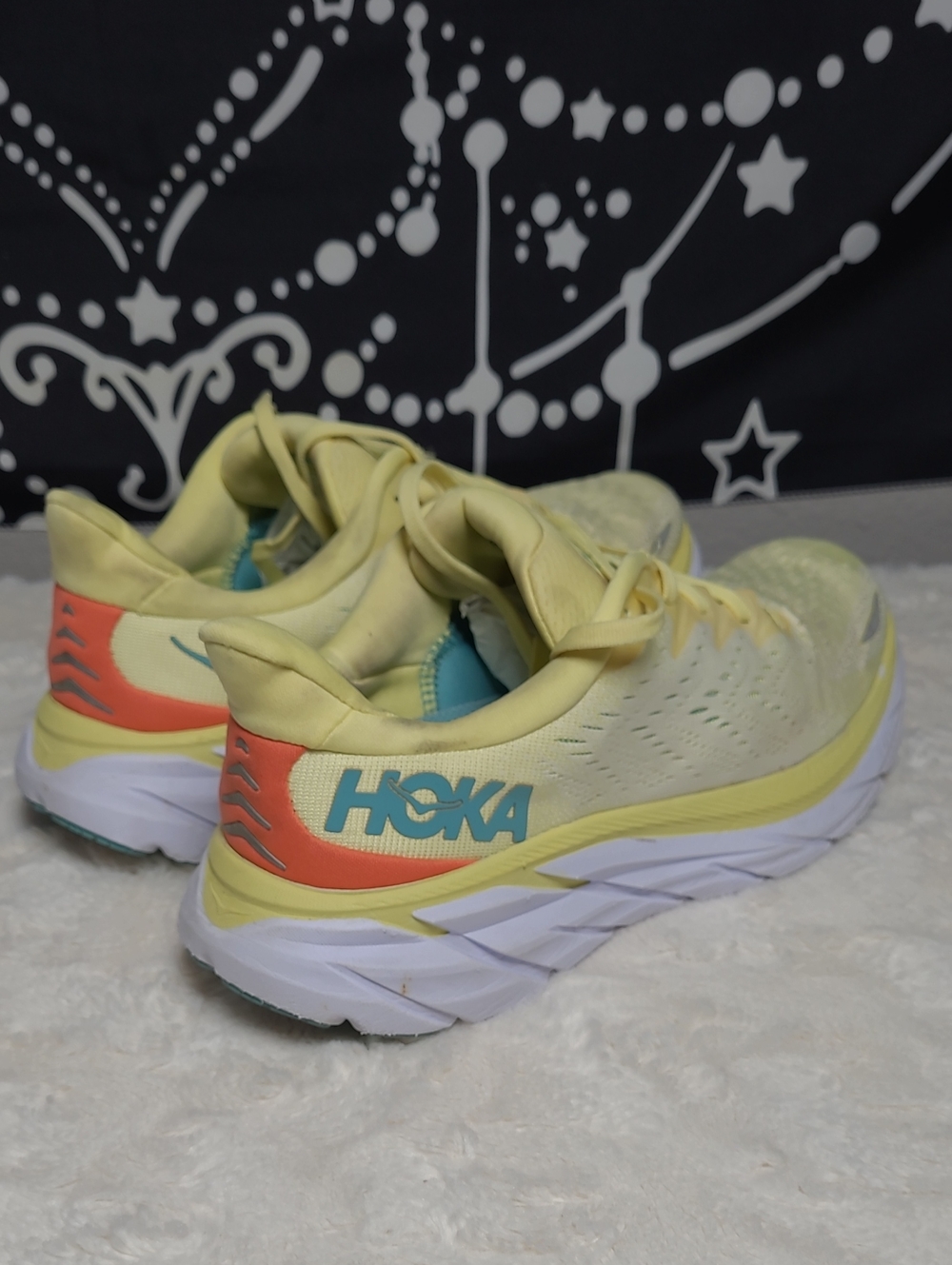 Hoka Clifton 8 Women's Yellow Shoes with Aqua and Coral Accents Size 9 1119394 - Picture 2 of 9